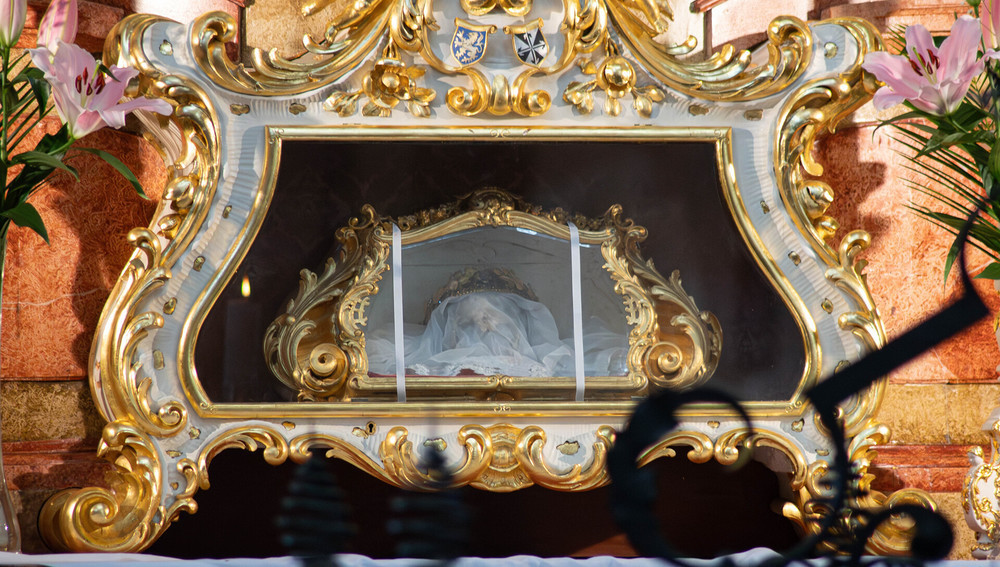 Reliquie mit Schädel der heiligen Zdislava von Lämberg
