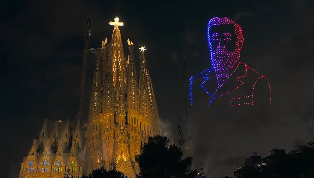 Segnung des Christusturms der Sagrada Familia
