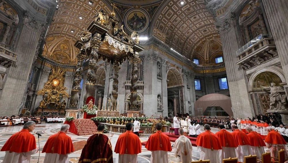 Konsistorium im Petersdom