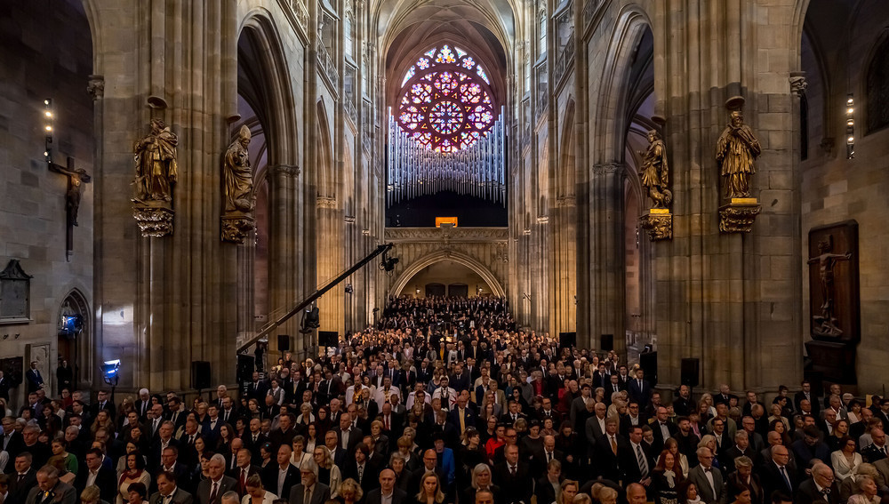 Orgel im Veitsdom in Prag
